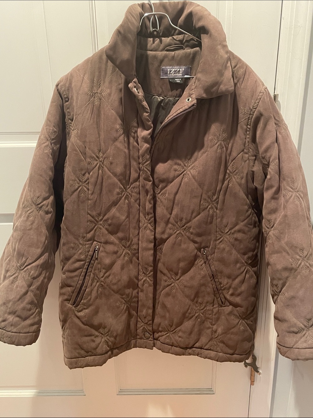 IZZI Women’s Quilted Brown Puffer Jacket